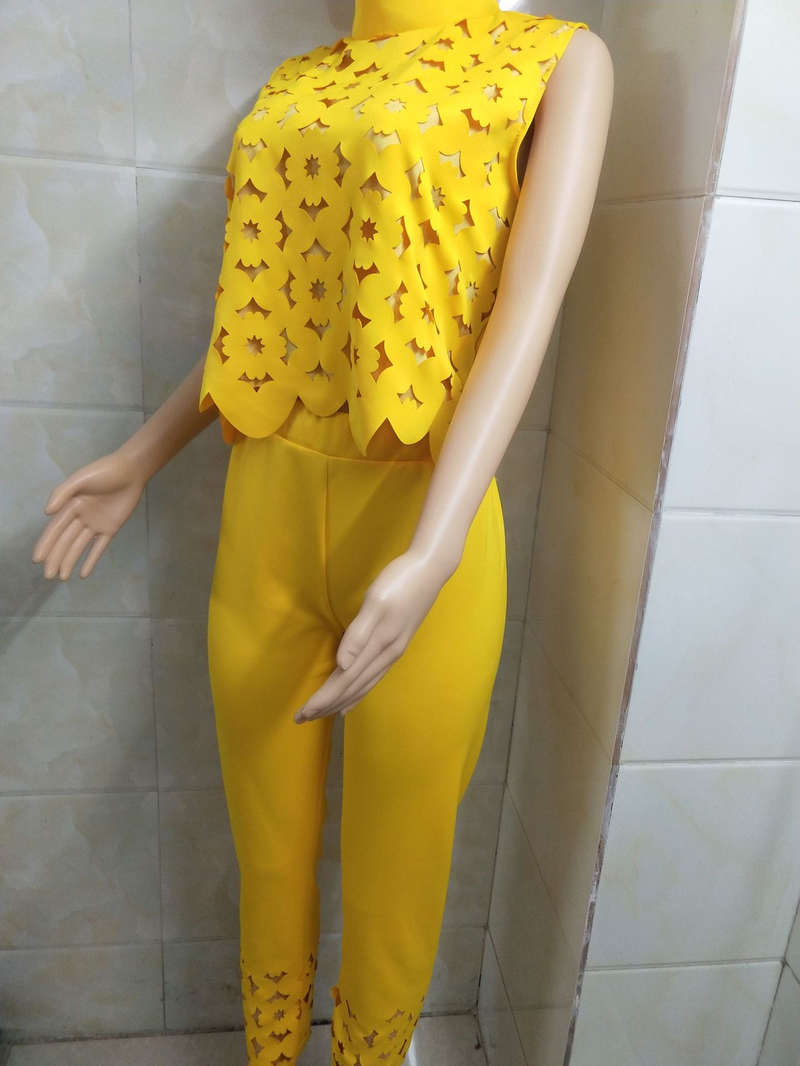Women's temperament sleeveless hollow top pants yellow suit two-piece set_voghion.com