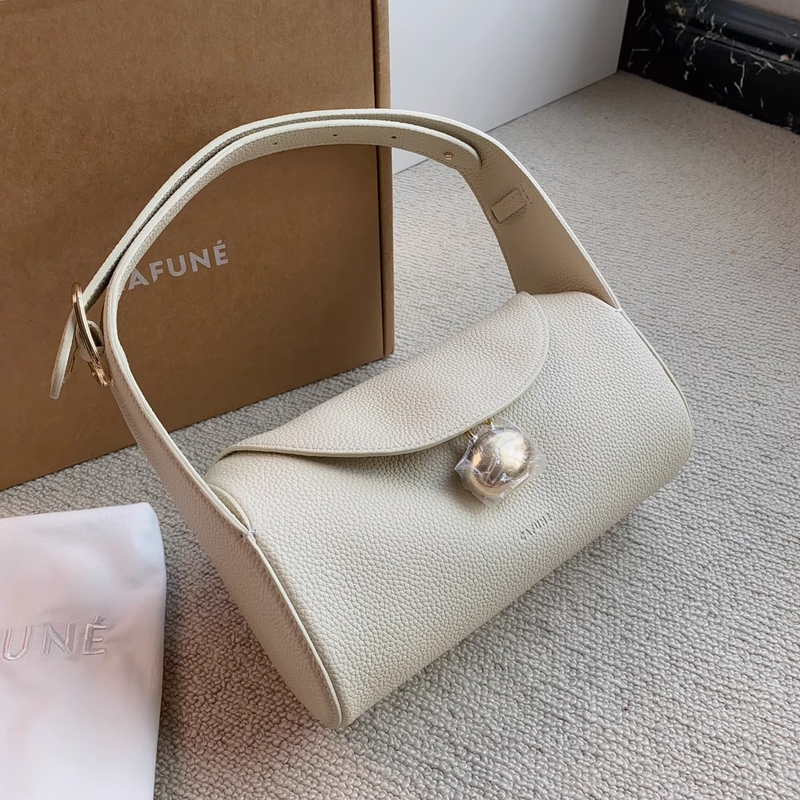 CAFUNE Drop Duffel leather niche cylinder Italian cowhide one shoulder underarm bag for women_voghion.com