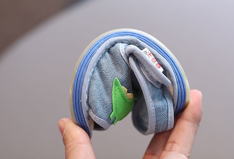 Sandali per bambini fatti a mano antiscivolo da interno per ragazzi_voghion.com