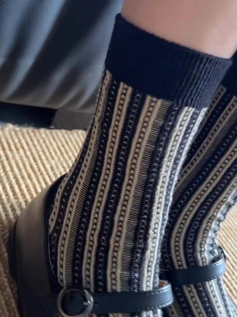 Damen Herbst/Winter 2025 Neue Wadenlange Baumwollsocken_voghion.com