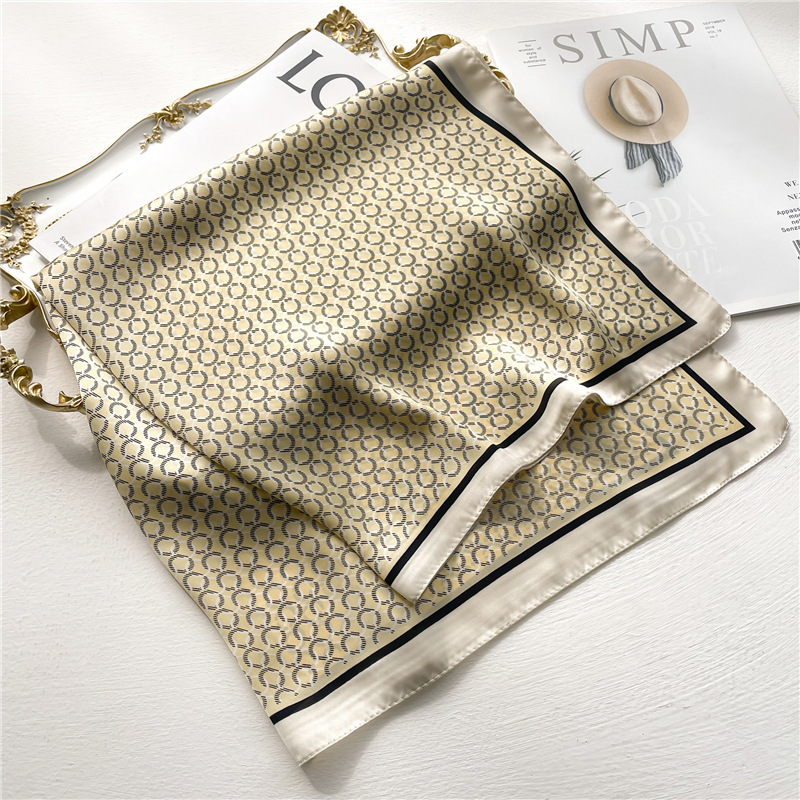 Kleiner frischer grüner Schal, Kreismuster, einfacher quadratischer Schal, vielseitiger professioneller Schal, Simulations-Seidenschal für Damen_voghion.com