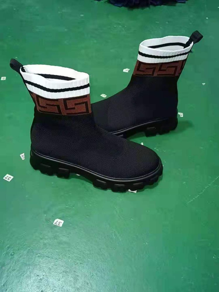 Große schwarze Martin-Stiefel für Damen, Herbst- und Winter-Strickstiefel mit rundem Kopf, Polyurethan-Ärmelsocken, Stiefel für Damen_voghion.com