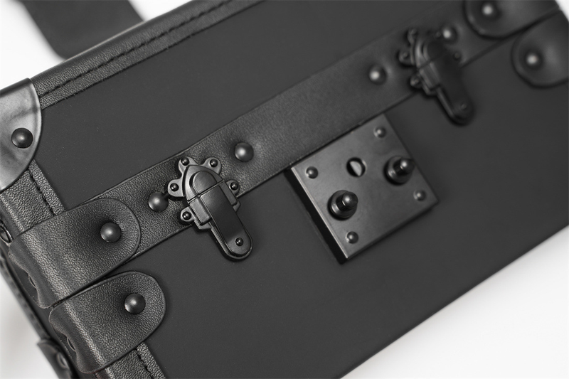 Shoulder Bags 2024 New Product Launch High-quality Very Personalized Square Box Messenger Bag Fashion Couple Mobile Phone Bag_voghion.com