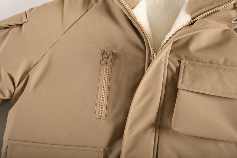 Winterjacke mit Fleecefutter für Jungen – Dicker, isolierter Mantel mit abnehmbarer Kapuze (Schwarz/Khaki)_voghion.com