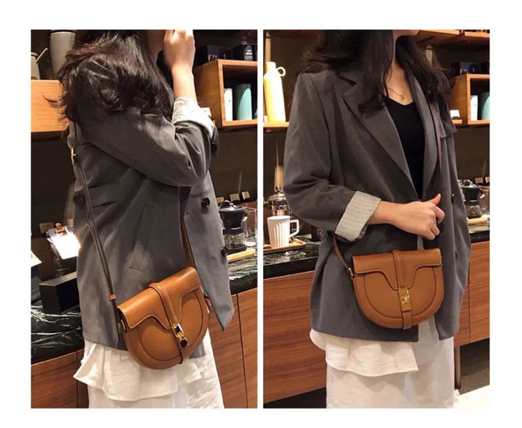 Sella a forma di T 2024 Nuova moda singola spalla diagonale a cavallo borsa in pelle da donna casual a metà giro tenuta in mano_voghion.com