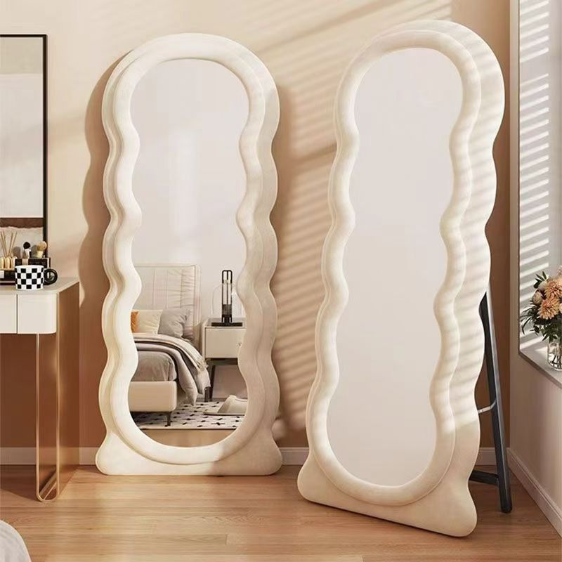 Influencer Style Wave Shape Ganzkörper-Ins Schlafzimmer Home Stand-Ankleidespiegel_voghion.com
