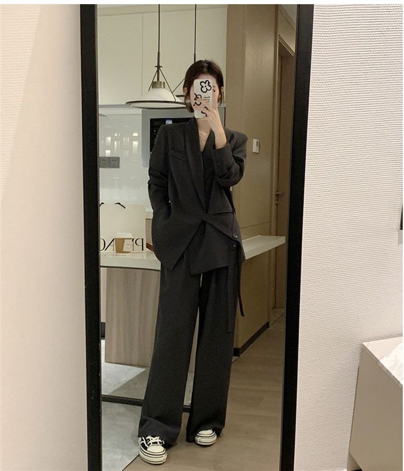 Women's Suit High-End Casual Strong Aura Goddess 2025 New Petite Spring Autumn Small Blazer Two-Piece Set_voghion.com