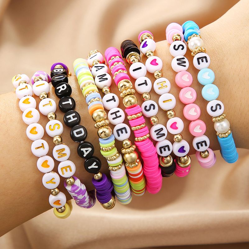 Bracciale in ceramica morbida, set da spiaggia bohémien, braccialetto con lettere colorate_voghion.com