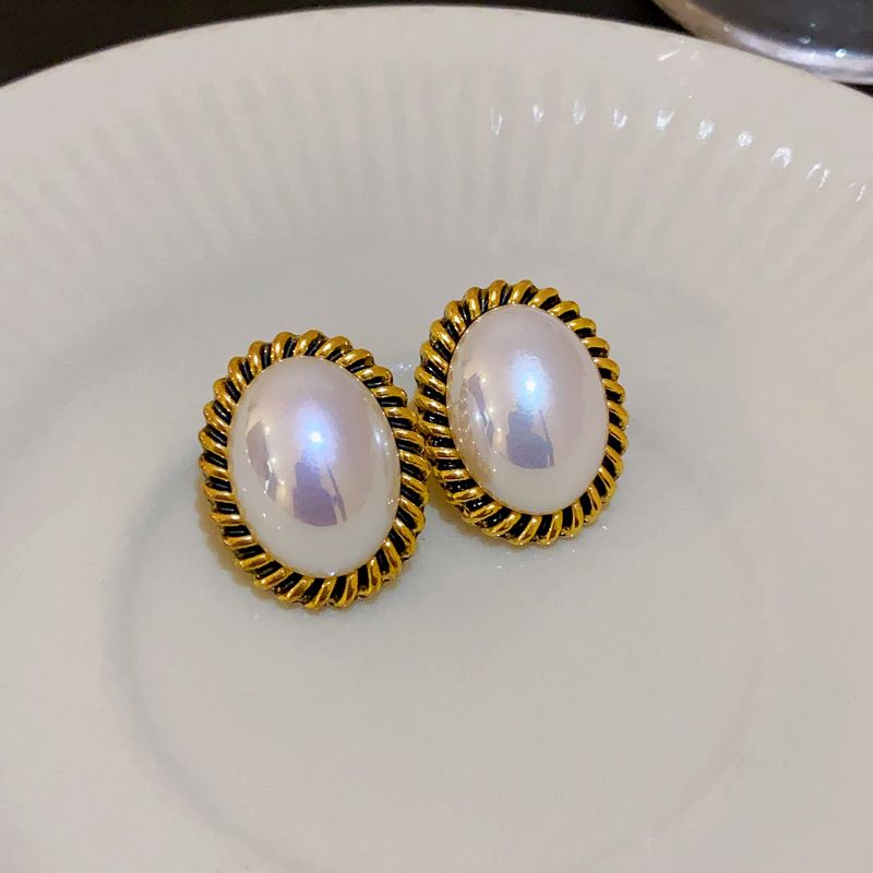 Silver needle pleated flower pearl heart French geometric earrings, niche commuting new and earrings_voghion.com
