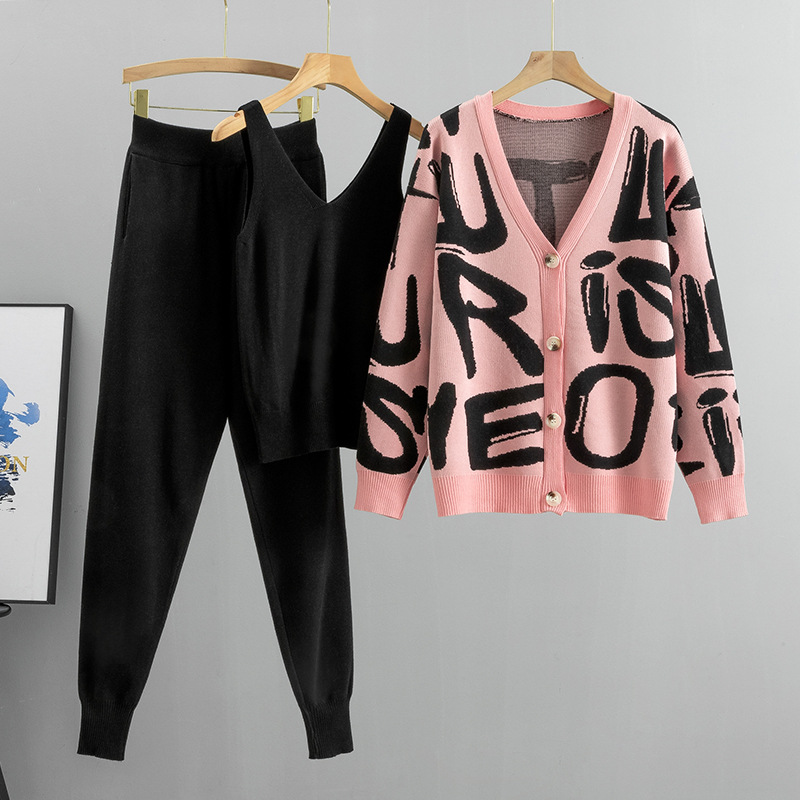 Costume tricoté fin de style occidental pour femmes, costume trois pièces décontracté à la mode pour automne et hiver, tendance de tempérament_voghion.com