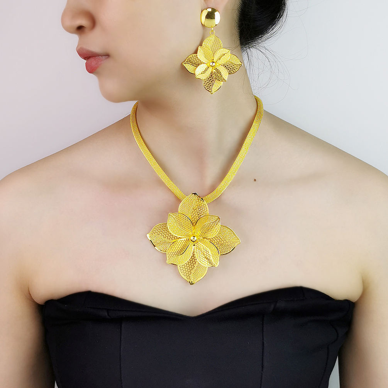 Ντουμπάι Jewelry Γυναικείο Σετ Νυφικό Κρεμαστό Κολιέ και Σκουλαρίκια Μεγάλο Λουλούδι_voghion.com