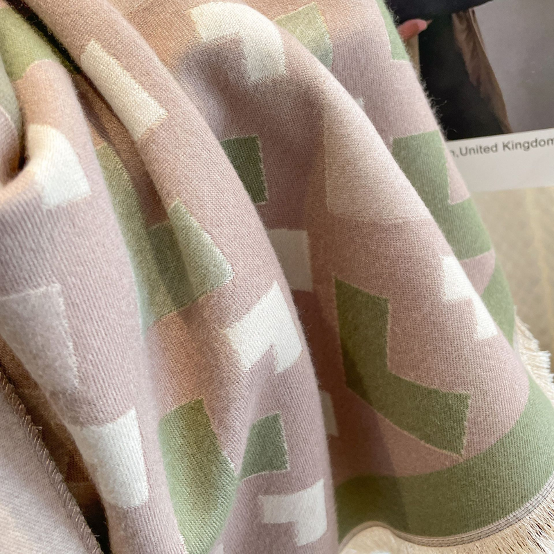 Summer New Geometric Cashmere Scarf Women's Shawl Cloak Fashion Ethnic Style Split Warm Tassel Blanket_voghion.com