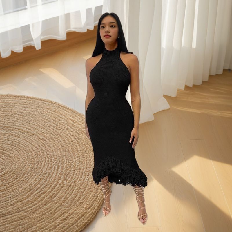 Elegantes, figurbetontes Strickkleid mit rückenfreiem Design und Fransendetails – hohe Taille, Neckholder, sexy Passform für Damen (Beige, Schwarz, Weiß, Rosa)_voghion.com