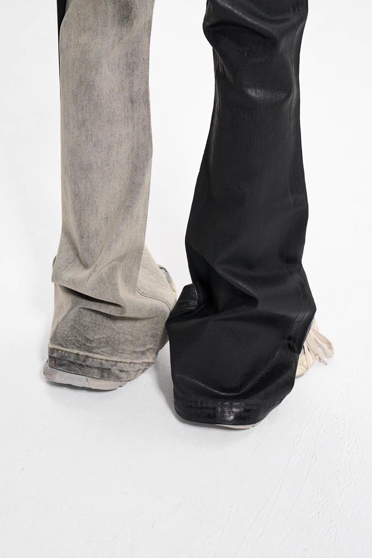 Jeans a zampa cerati allungati con gamba larga e stile trendy casual con cuciture a contrasto di colore e rivestimento di alta qualità da uomo_voghion.com