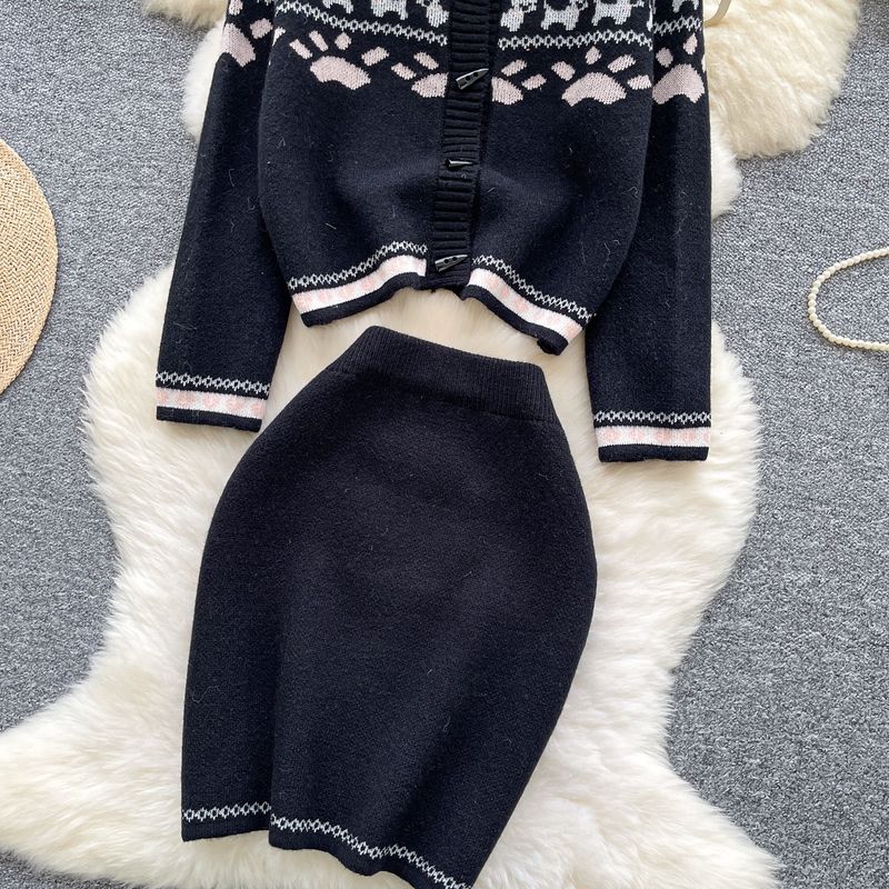 Abito da sposa - Maglione con collo alla coreana ricamato e gonna aderente (beige/nero)_voghion.com