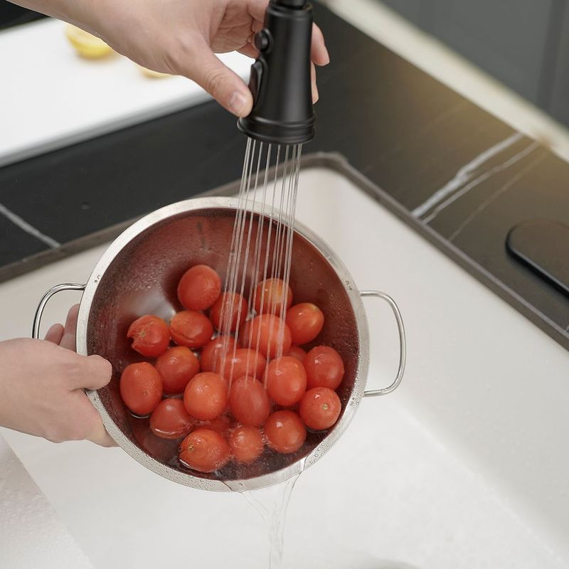 Single-Handle Pull-Down Sprayer 3 Spray High Arc Kitchen Faucet With Deck Plate In Matte Black_voghion.com