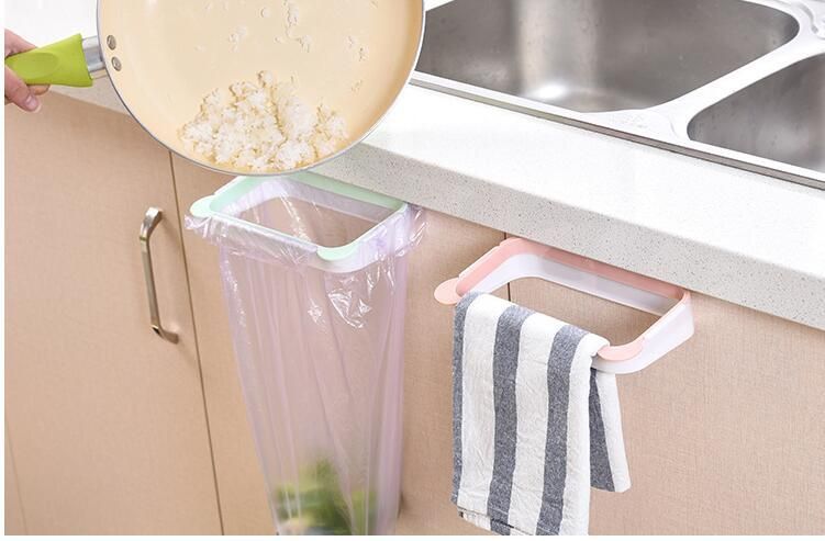 Porta dell'armadietto della cucina Gancio per sacchi della spazzatura Portaoggetti per sacchetti di plastica da cucina Classificazione Portaoggetti per sacchetti Portaoggetti Portaoggetti a parete_voghion.com
