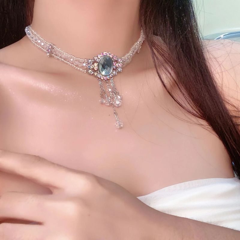Collana con design di nicchia per donne, moda leggera e di lusso, sensazione di alta qualità, girocollo, dolce, fresco e piccante personalizzato_voghion.com