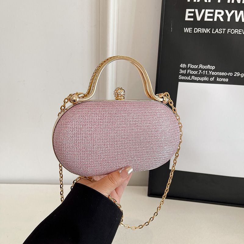 Borsa a tracolla per telefono con catena a forma di lucchetto, elegante e raffinata, da donna, stile 2025_voghion.com