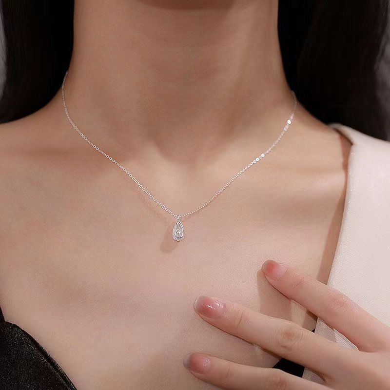 Collana con goccia d'acqua in zircone AAA, pendente da donna leggero e lussuoso, design semplice e di nicchia, in acciaio al titanio, con catena per clavicola_voghion.com
