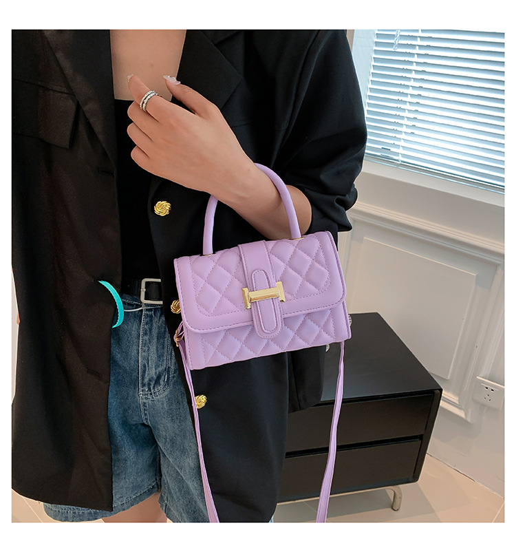 Borsa piccola con filo da ricamo Lingge 2023 Borsa da donna nuova Borsa a tracolla larga all-match in stile esplosivo popolare Borsa a tracolla piccola borsa quadrata portatile_voghion.com
