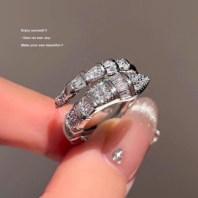 Explosiver Schlangenring, Silber, offenes Quadrat, Diamanttextur, Flash Advanced Light Luxury Cool Cold Wind Ring Tide_voghion.com