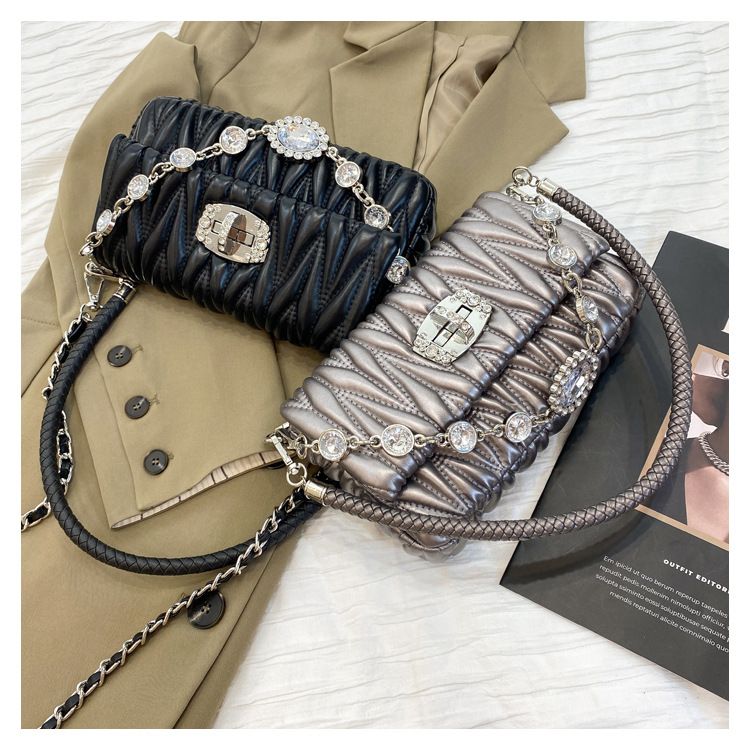 Fashionable and versatile niche chain bag one shoulder pleated diamond small fragrance style net celebrity ladies small bag ins shoulder bag_voghion.com