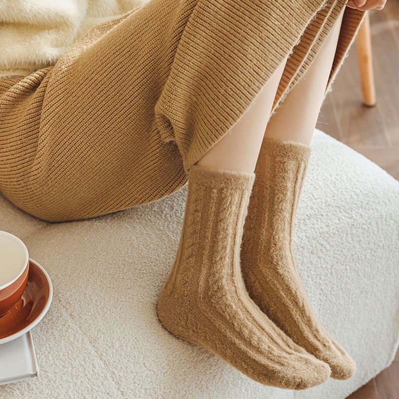 Nya vinterstrumpor i australiensisk sammet, mittstuva, tjocka och varma, golvstrumpor för dam, Maillard-färgade luggstrumpor, handduksstrumpor_voghion.com