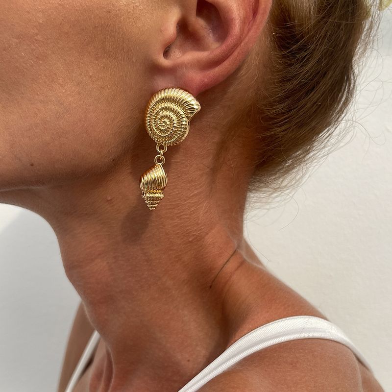 Sommer Stil Mode Conch Shell Anhänger Neue Licht Luxus Perle Ohrringe Für Frauen_voghion.com