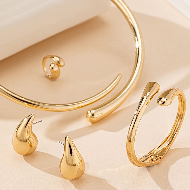 Women's Jewelry Set - Elegant Vintage Drop Design Necklace Bracelet Earrings Ring Combo, Minimalist O Chain With Heart & Bell Charms, Silver Tone_voghion.com