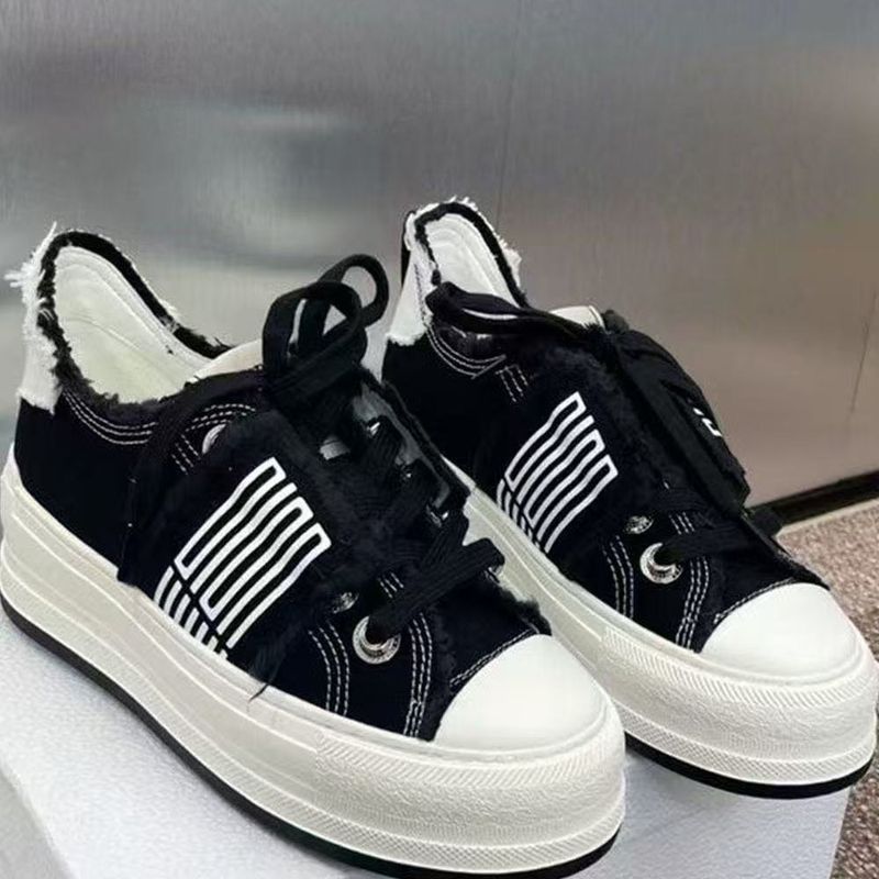 Hohe Version 2025D Home Canvas Brandneue Schuhe zur Erhöhung der Körpergröße Stickereiserie Zweifarbig Große Dicke Sohle_voghion.com