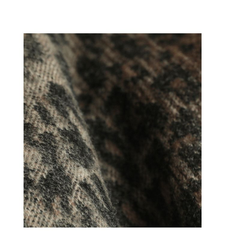 100% Pure Wool Grade Leopard Ladies Scarf Winter Tassel Thickened Warm Shawl Warm Neck 2025 New_voghion.com