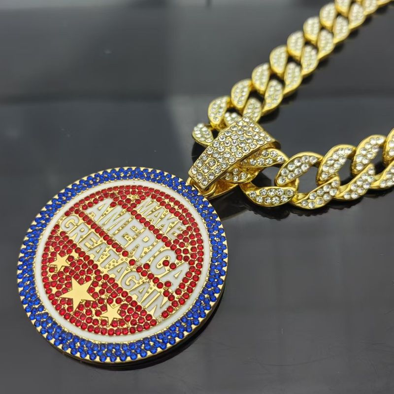 Collana da uomo con ciondolo in lega con lettera MAKE AMERICA CREAT AGAIN, con diamanti colorati_voghion.com