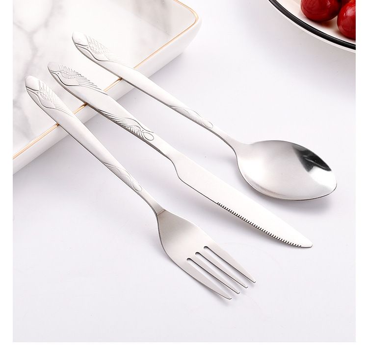 Set regalo di tre pezzi di posate portatili per esterni, coltello da bistecca occidentale in acciaio inossidabile, forchetta, cucchiaio, borsa in tessuto creativo_voghion.com