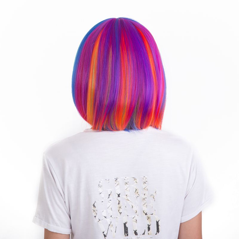 Mehrfarbige Regenbogen-Perücke, kurze Bob-Perücke mit Pony, lockig, gewellt, synthetische Cosplay-Perücke für Frauen und Mädchen_voghion.com