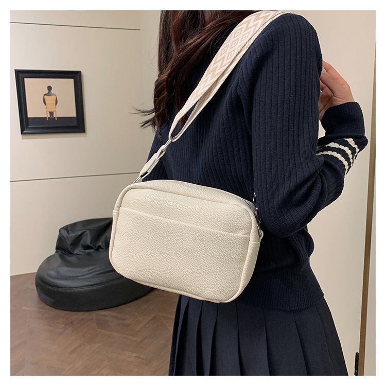 women's With Wide Straps, Fashionable And Simple Commuting Casual Single Shoulder Crossbody Bag, Small Square Bag_voghion.com