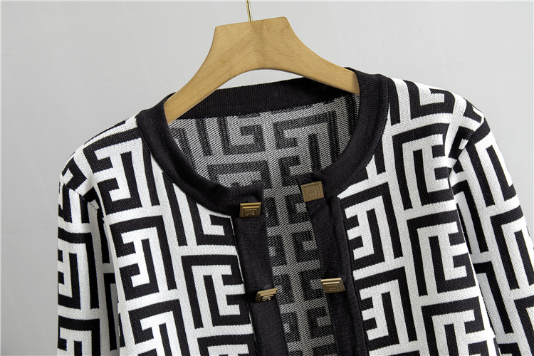 Set de două piese pentru femei, format din pulover tricotat cu temperament la modă și rochie-vest_voghion.com