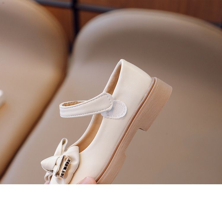 Mutter & Kinder College-Stil Metallschnalle Kinderlederschuhe schwarze Mädchen Einzelschuhe Schülerleistungsschuhe 2024 Herbst neue Einzelschuhe_voghion.com