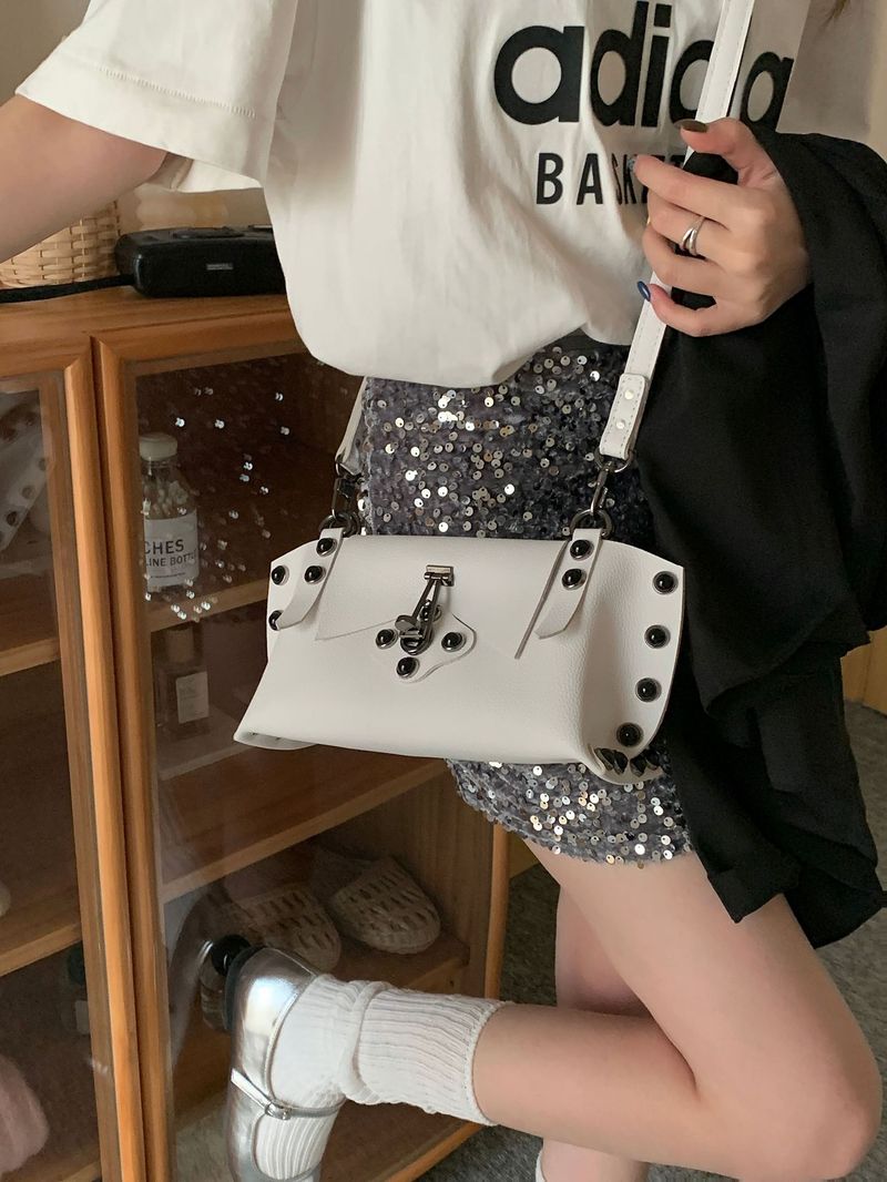 2024 nuova borsa a tracolla personalizzata Liu Ding cool girl alla moda, stile punk, di alta qualità, da donna, borsa di nicchia_voghion.com