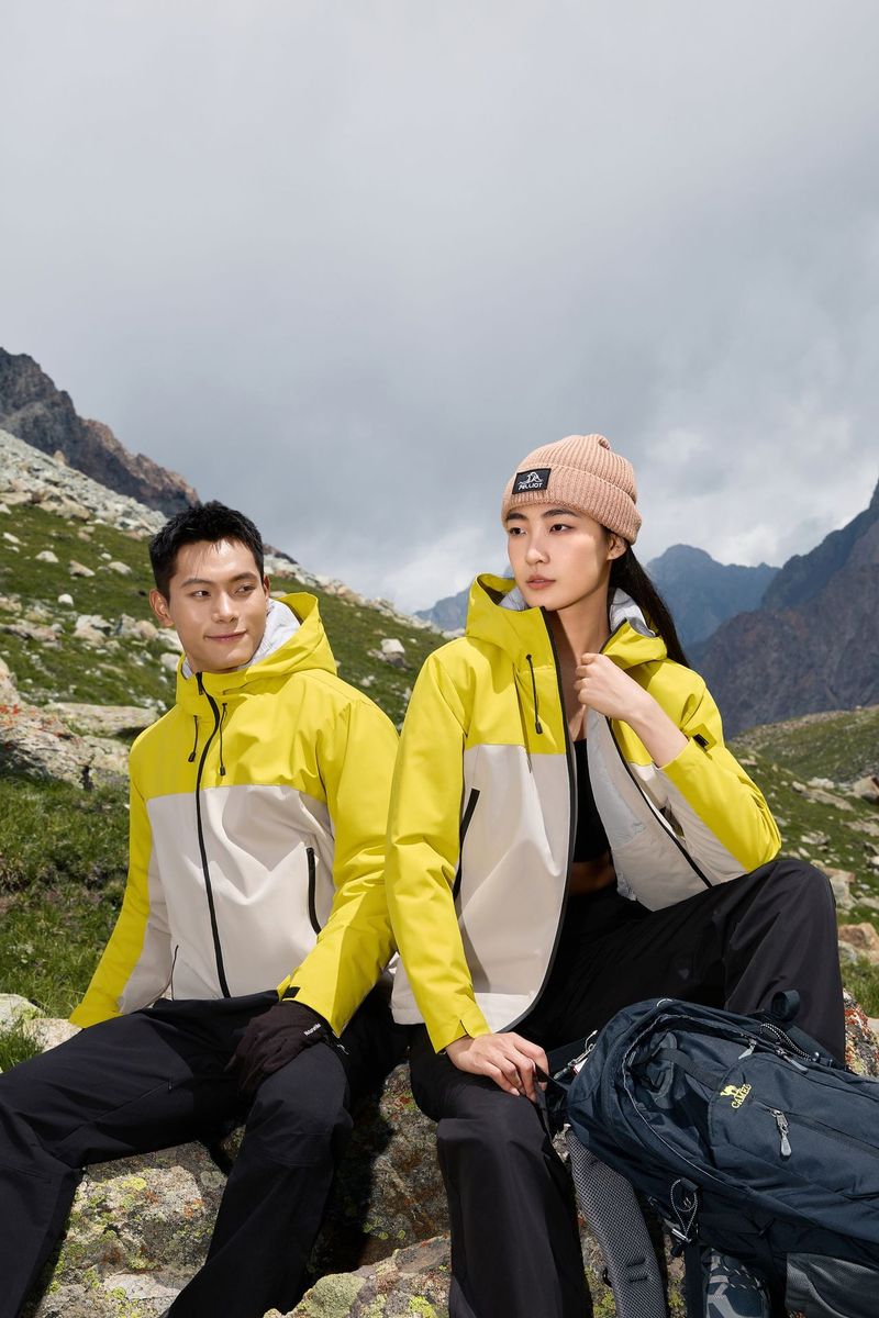 Graphene Thermal Group zakupiła wiatroodporną, wodoodporną, ciepłą, outdoorową kurtkę z nadrukiem, podszytą polarem_voghion.com