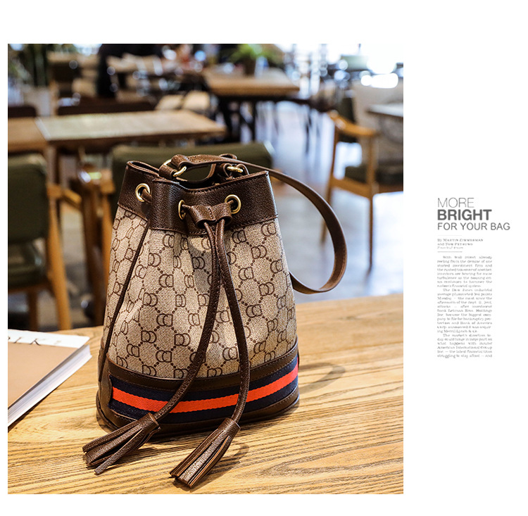 Women's bag bucket portable Messenger high-end drawstring autumn and summer bag_voghion.com