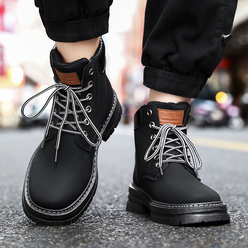 Šī gada jaunais ziemas gadījuma raksturs Doc Martens_voghion.com