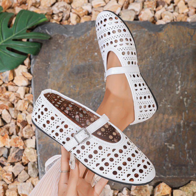 Plus Size Shallow Mouth One-Strap Hollow Round Toe Flat Ballet Women's Leather Shoes_voghion.com