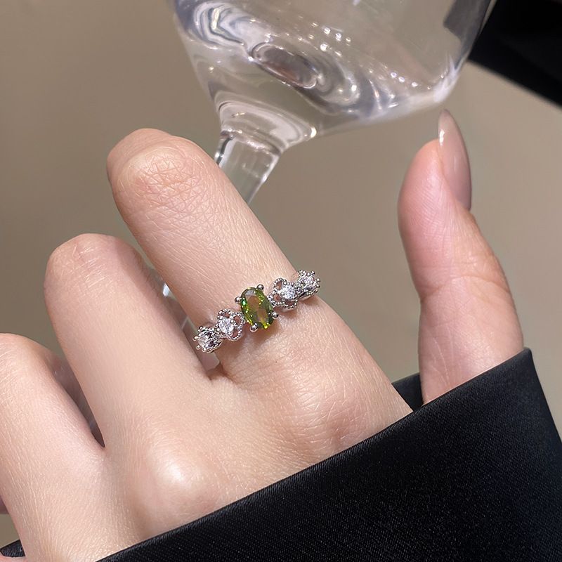 Olivgrüner Zirkonring im französischen Hofstil – Elegantes, luxuriöses, offenes Design für Damen_voghion.com