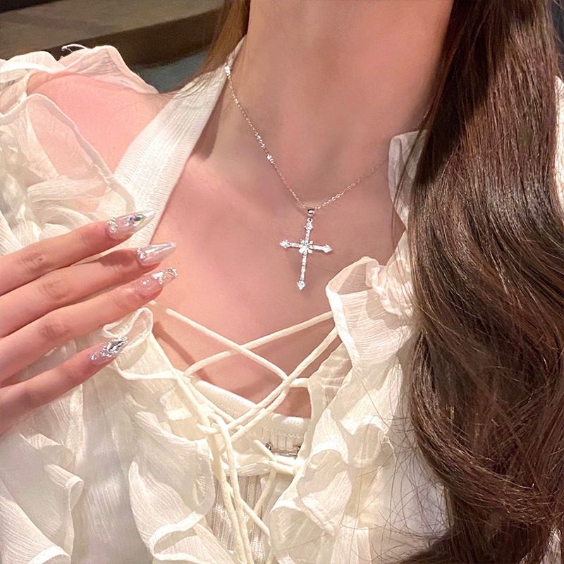 Full Diamond Star Cross Minimalist Sweet Cool Zircon Sparkling Pendant 2025 New Trendy Choker Necklace_voghion.com