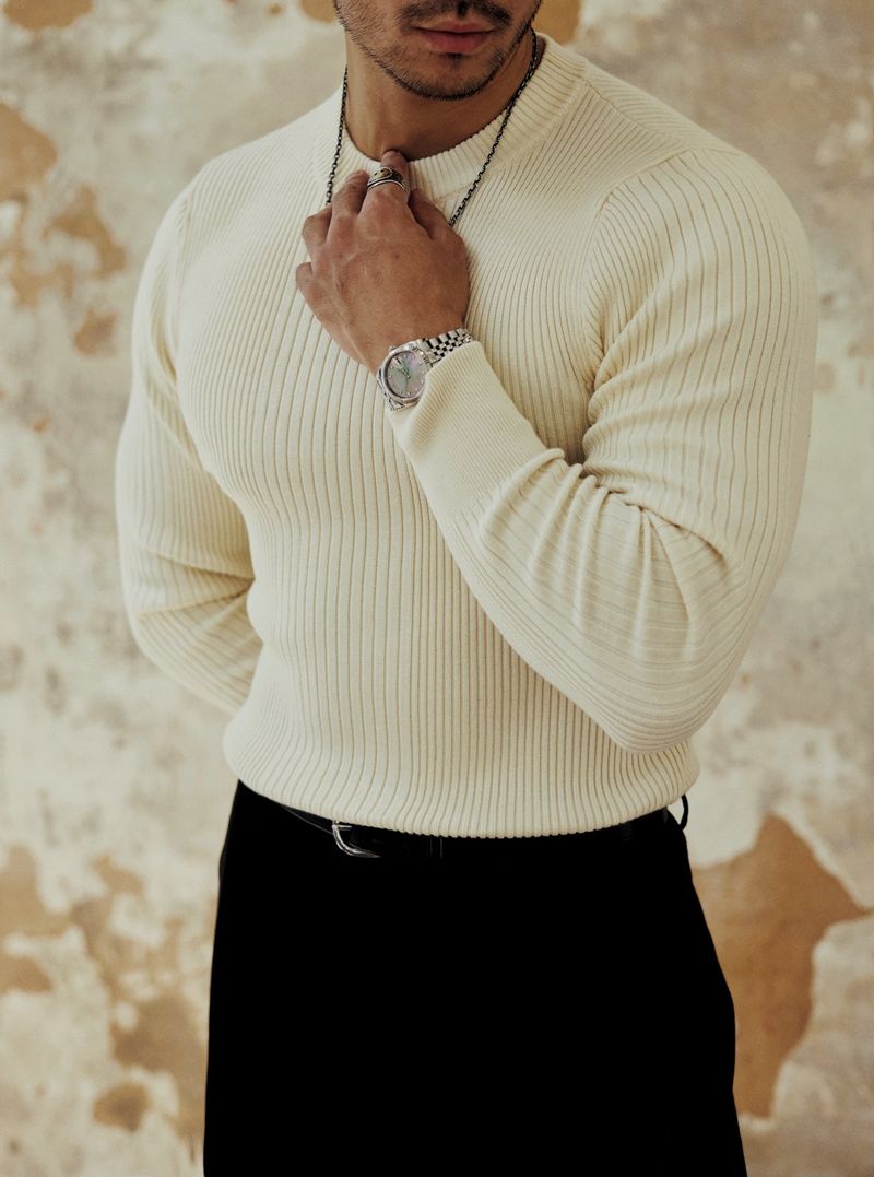 "Slim Fit Knit Thermal Long Sleeve T-Shirt – Stretchable Base Layer For Men In Black/Off-White (M-XXXL)"_voghion.com