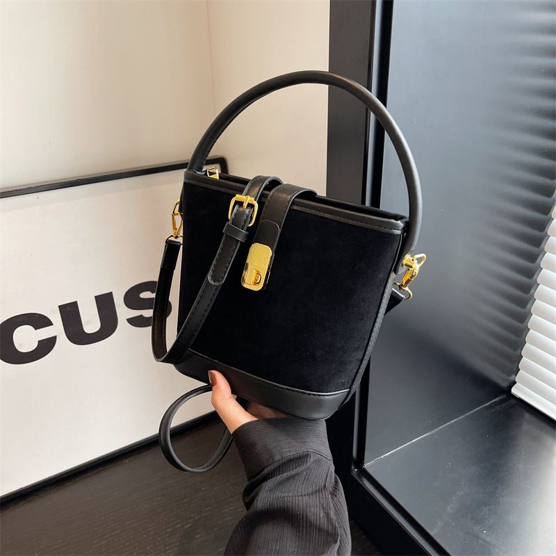 Borsa a tracolla elegante da donna, di grande capacità, con secchiello opaco, di alta qualità, da ascella, piccola, da indossare sotto la spalla_voghion.com