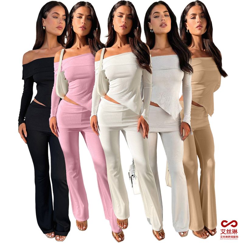 GL6706 Conjunto de dos piezas de pantalón acampanado con solapa, hombros descubiertos e irregulares de canalé pequeño para mujer_voghion.com