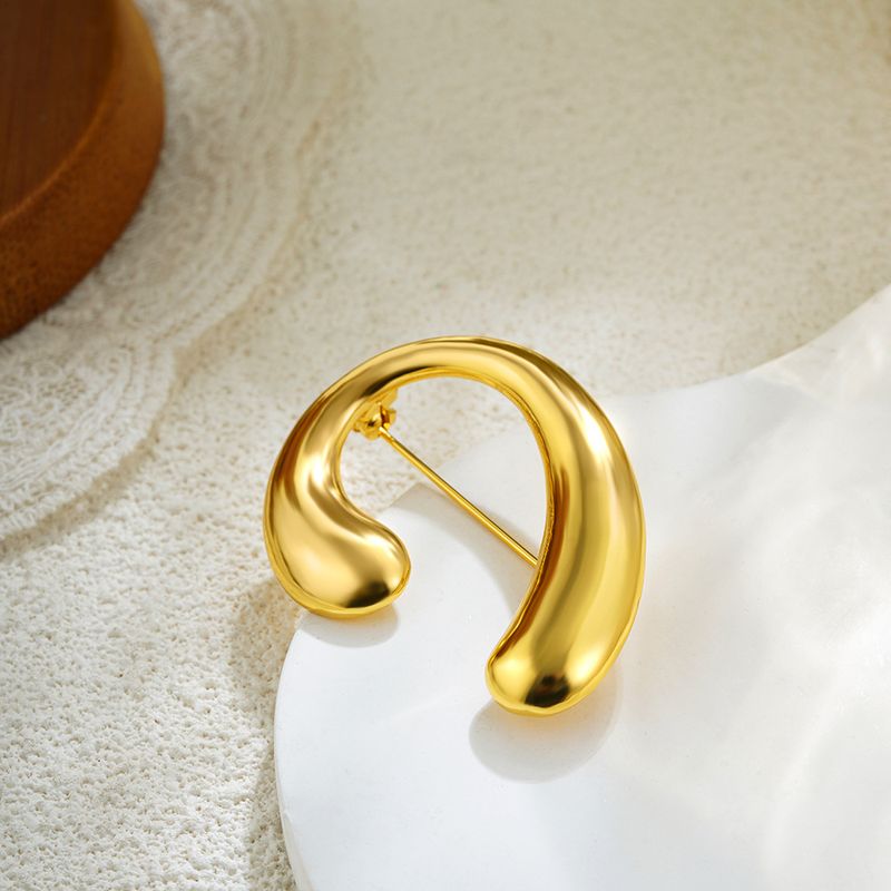 Unisex Hollow Simple Line Pearl Brooch French Temperament Small Design Sense Advanced Brooch_voghion.com