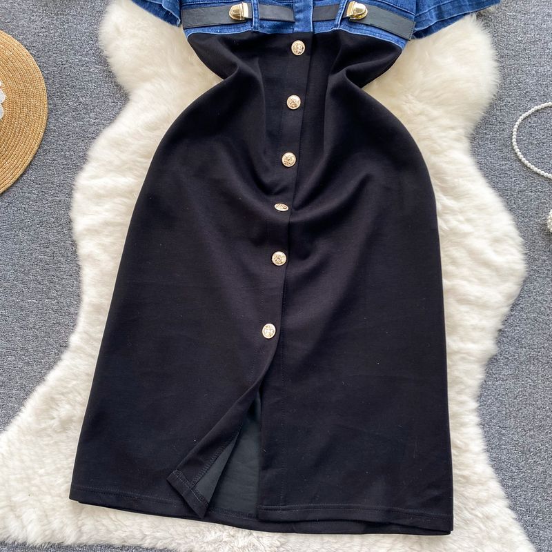 Design Sense Zweiteiliges Denim-Kleid mit kurzen Ärmeln, Kontrastnähten und Knöpfen in mittlerer Länge und Temperament_voghion.com